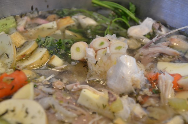 How to make chicken broth