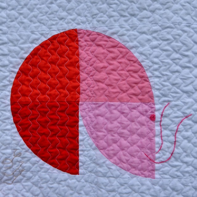 Drunkards Path Animal quilt @ Sewfrench